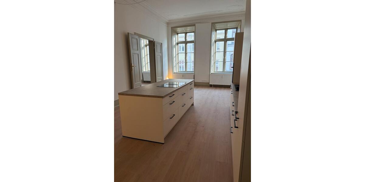Etagenwohnung Wismar Altstadt - 4.5 Zimmer, 152 m&sup2;, 1.500&euro; | Angebot:26637140