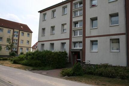 Moderne Dachgeschosswohnung mit Blick ins Grüne in ruhiger Lage 3 zimmer