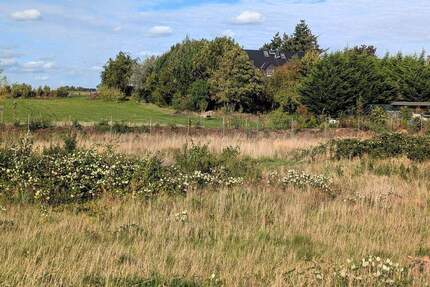 8 DHH-Baugrundstück teilbar 2.040m², mit Baugenehmigung zimmer
