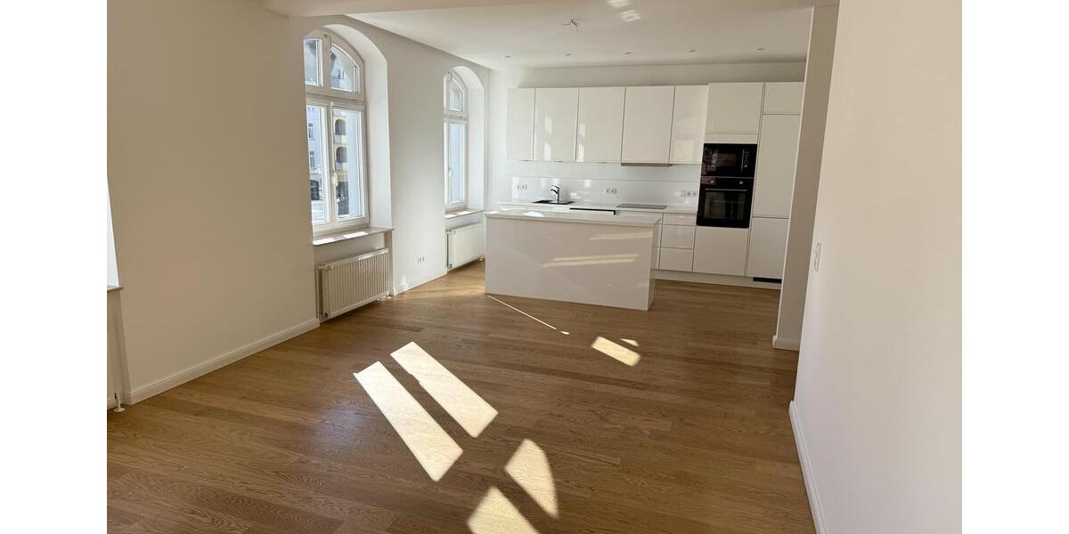 Etagenwohnung Schwerin Altstadt - 3 Zimmer, 90 m&sup2;, 1.230&euro; | Angebot:26194820
