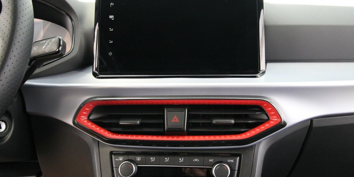 Seat Ibiza TSI OPF FR Sport NAVI+LED+WINTER-PAKET+ALU 16.977 km 18.590 &euro; Hagenow 19230