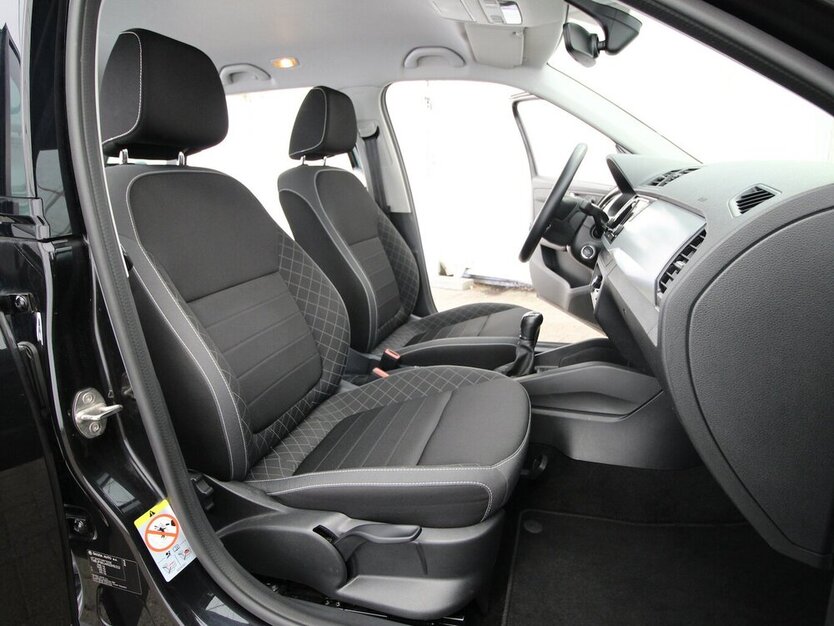 Skoda Fabia Combi TSI Ambition Plus KAMERA+SITZHEIZUNG 52.393 km 15.900 € Hagenow 19230