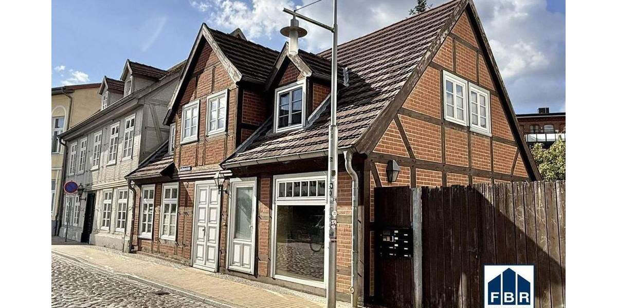 Denkmalgeschütztes Fachwerkensemble in Toplage der Schelfstadt 1 zimmer