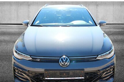 VW Golf VIII Variant 1.5 TSI R-Line LED+KAMERA+ACC 38.673 km 26.900 &euro; Hagenow 19230