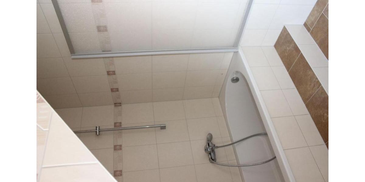 Dachgeschoßwohnung Hagenow - 4 Zimmer, 85 m&sup2;, 590&euro; | Angebot:25868132