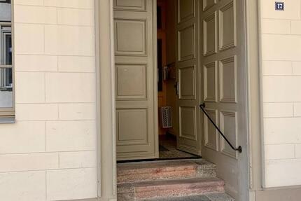 Wohnen in der Altstadt Vollbad mit Fenster Fußbodenheizung Einbauküche 2 zimmer