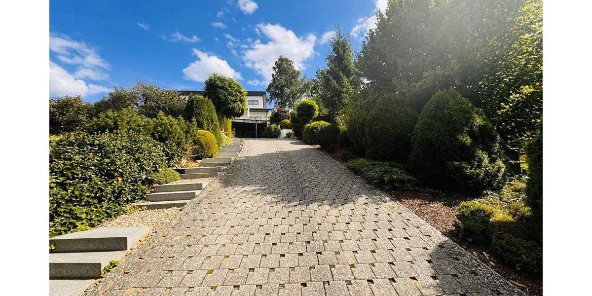 Architektenhaus in Hanglage und Blick auf den Fernsehturm - Ihr neues Zuhause! 6 zimmer