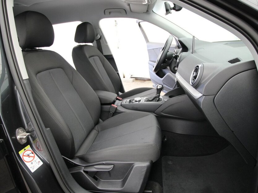 Audi Q2 35 1.5 TFSI 7-S-tronic LED+NAVI+ALU+ALARM 43.288 km 22.900 € Hagenow 19230