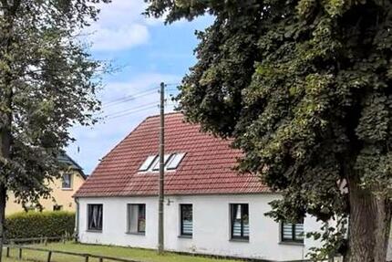 Haus Schwerin Mueß - 10 Zimmer, 350 m&sup2;, 235.000&euro; | Angebot:25782327