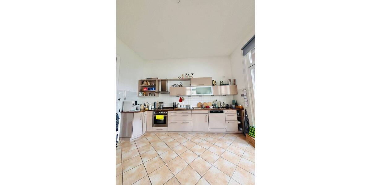 Etagenwohnung Schwerin Paulsstadt - 5 Zimmer, 177 m&sup2;, 2.130&euro; | Angebot:26499226