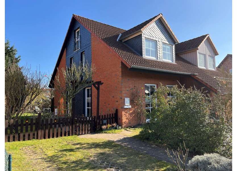 Haus zum Kaufen in Schwerin 329.000 € 100 m²