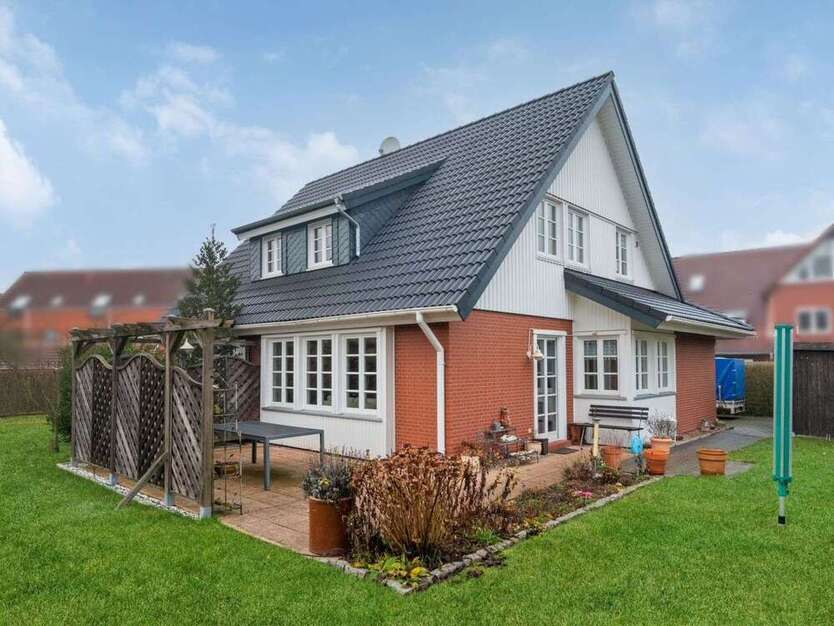 Haus zum Kaufen in Schwerin 499.000 € 152.4 m²