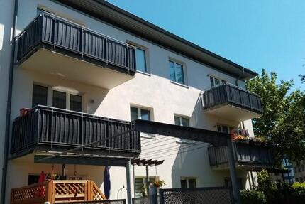 3 Zimmer Wohnung, 65qm, renoviert, Südterrasse, Stellplatz zimmer