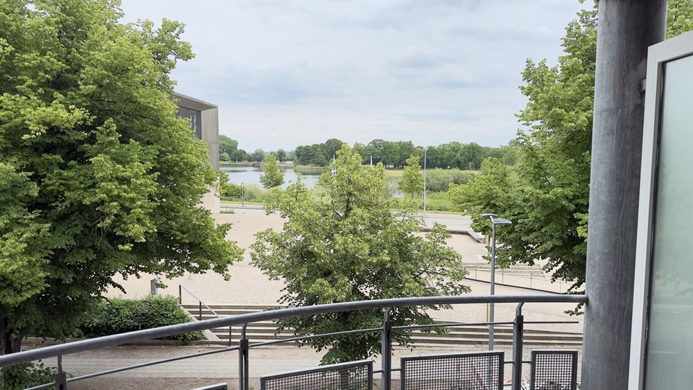 Repräsentatives Wohnen am Schlossgarten: Frisch renoviert & voller Wärme - Etagenwohnung Schwerin Feldstadt | Angebot:26828118
