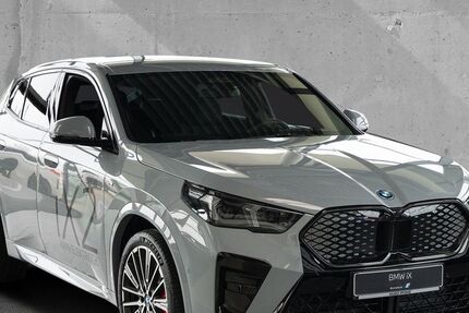 BMW iX2 6.000 km 53.898 &euro; Schwerin 19057