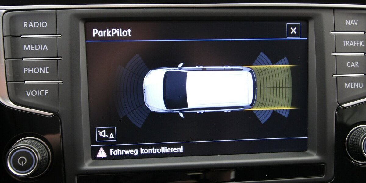 VW Touran 1.6 TDI BMT 7-DSG Comfortline NAVI+ACC 151.032 km 14.500 &euro; Hagenow 19230