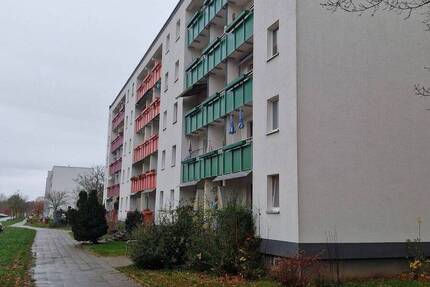Wohnung Schwerin Mueßer Holz - 3 Zimmer, 57 m&sup2;, 350&euro; | Angebot:26291224