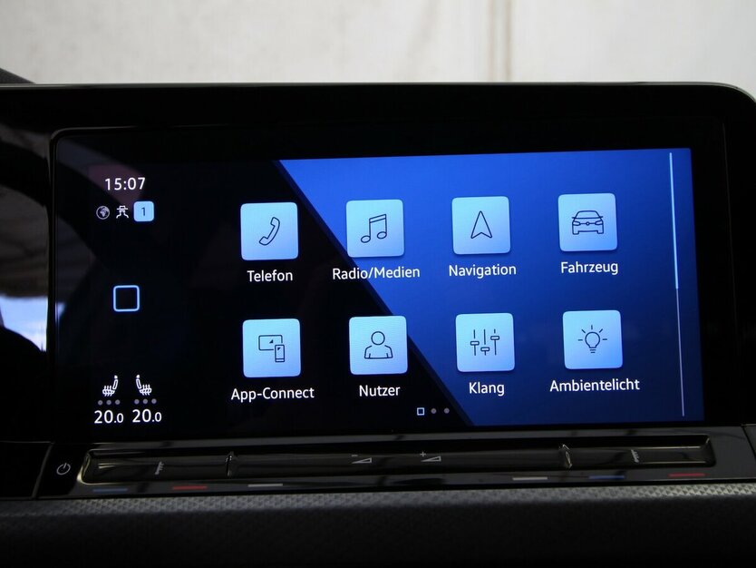 VW Golf VIII Variant 2.0 TDI 7-DSG Active LED+NAVI 70.287 km 20.900 € Hagenow 19230