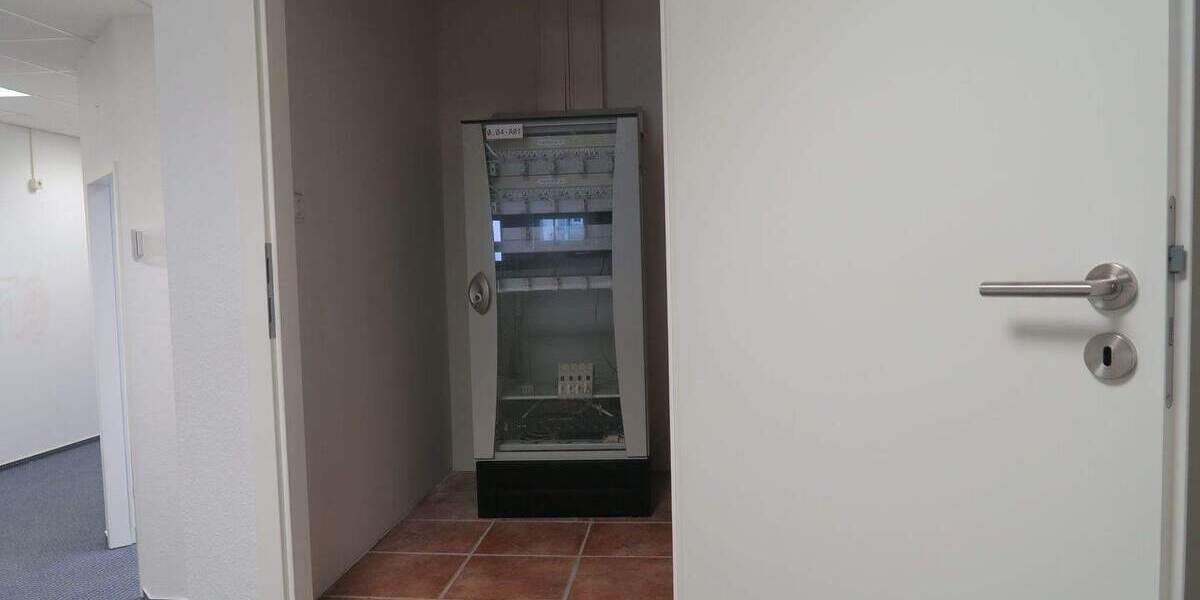 Gewerbeobjekt Schwerin Altstadt - 5 Zimmer, 142 m&sup2;, 1.150&euro; | Angebot:25698170