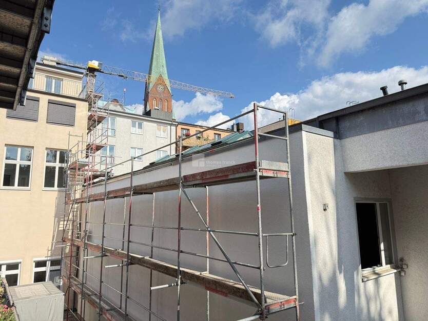 Mitten in der Stadt, fern vom Trubel: 2-Zimmer-Hofwohnung mit Balkon 2 zimmer