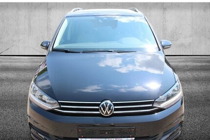 VW Touran 1.5 TSI 7-DSG Comfortline 7-SITZ+NAVI+AHK 23.190 km 32.790 € Hagenow 19230