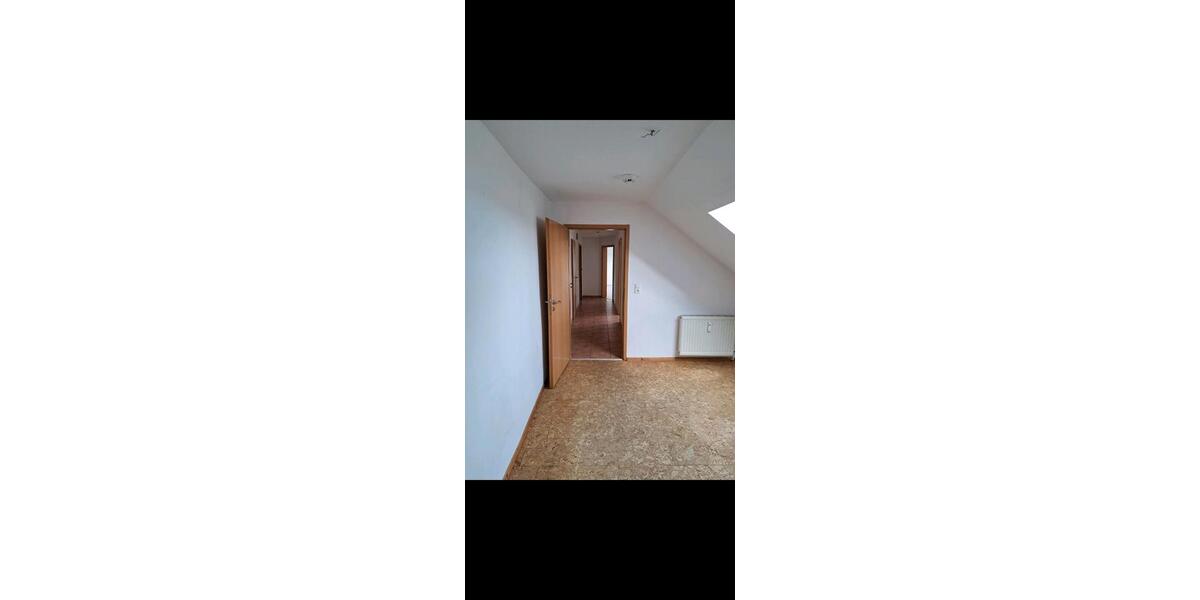 Dachgeschoßwohnung Lützow - 4 Zimmer, 78 m&sup2;, 800&euro; | Angebot:22418637