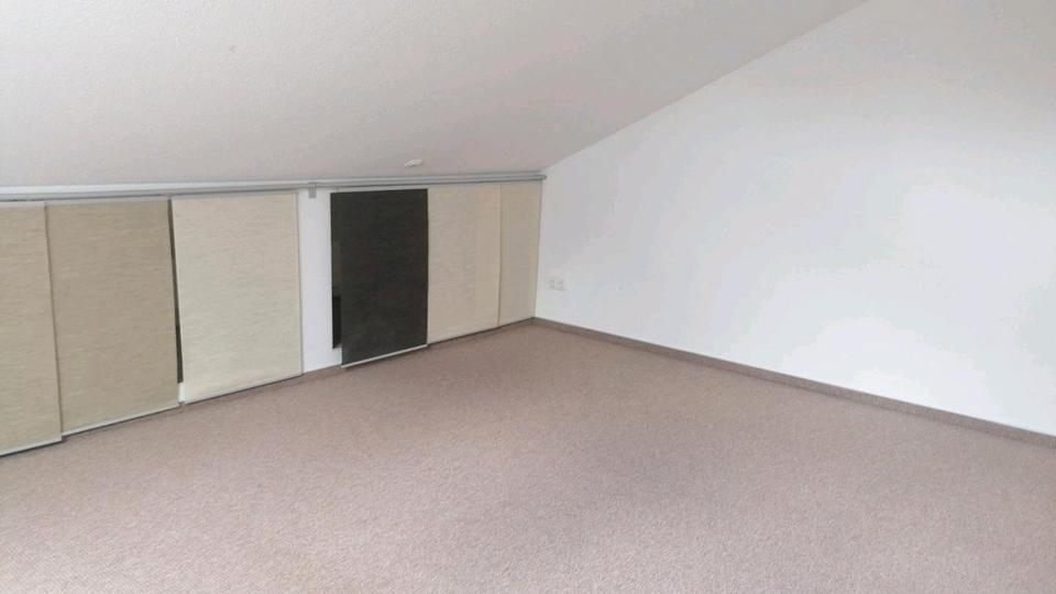 Etagenwohnung Schwerin Gartenstadt - 3 Zimmer, 100 m&sup2;, 1.100&euro; | Angebot:26532270