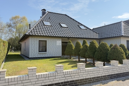 Gewachsenes Zuhause – Eigenes Haus, eigener Garten, eigener Teich mit Garage + Feuer im Wohnzimmer - Haus Schwerin Wüstmark | Angebot:25638280