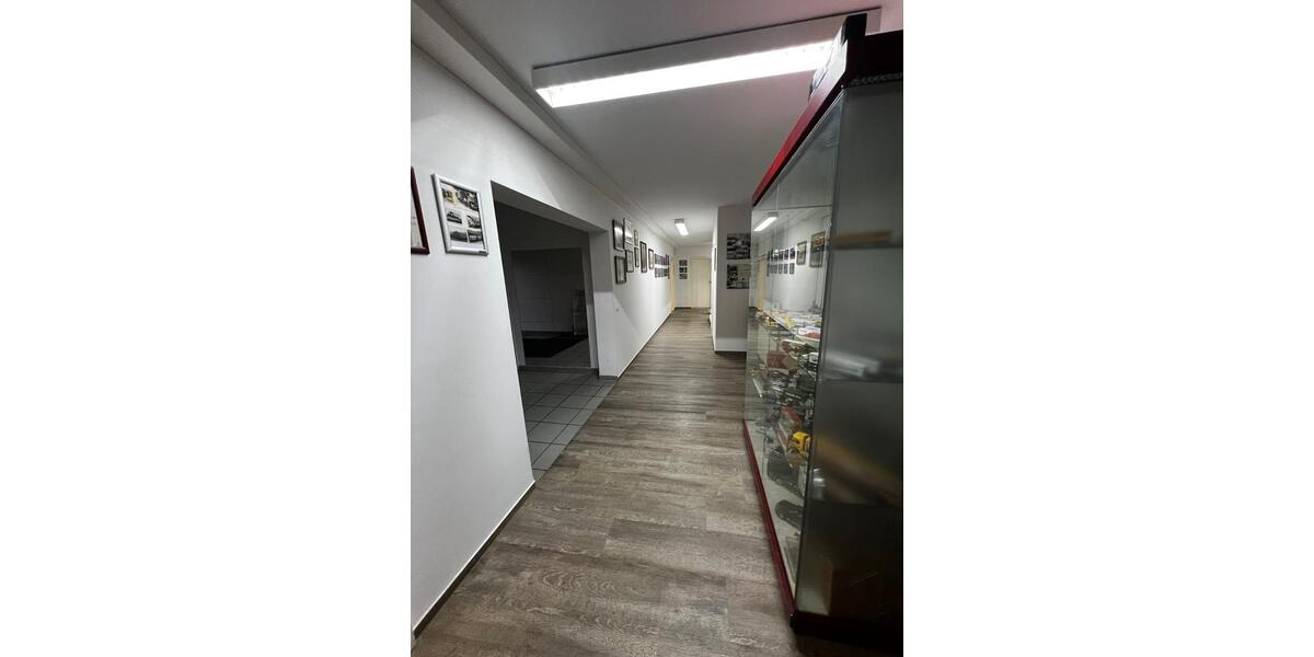 Lager und Büroflächen zu Vermieten zimmer