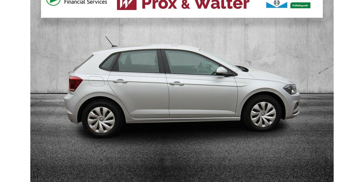VW Polo VI Comfortline NAVI+WINTER-PAKET+TEMPOMAT 43.235 km 13.970 &euro; Hagenow 19230