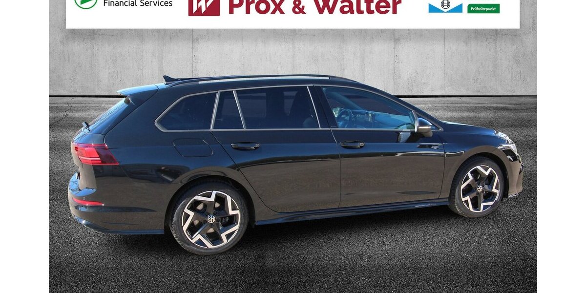 VW Golf VIII Variant 1.5 TSI R-Line LED+KAMERA+ACC 32.175 km 26.600 &euro; Hagenow 19230
