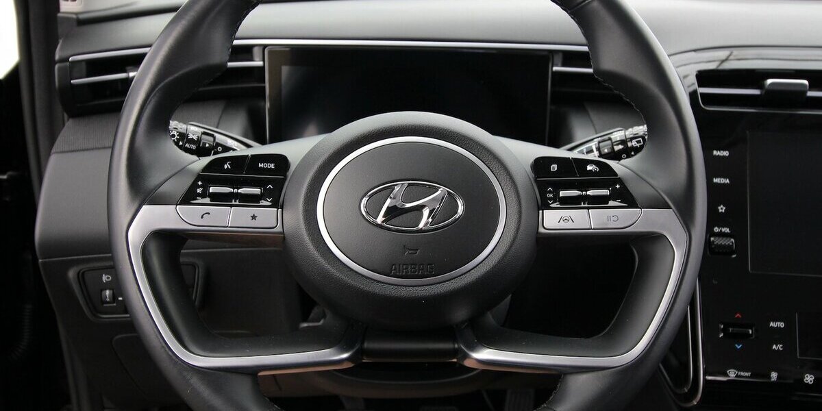 Hyundai Tucson 1.6 CRDi Select KAMERA+SITZHEIZUNG+AHK 98.848 km 18.900 &euro; Hagenow 19230
