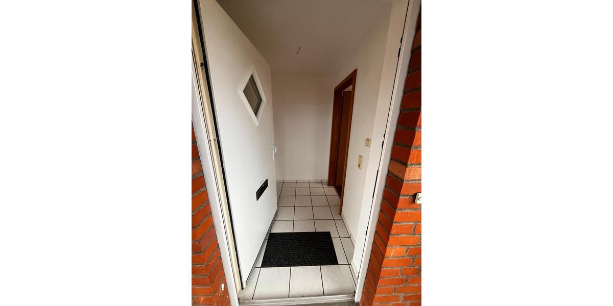 Helle 2 Zimmer-Dachgeschosswohnung mit Einbauküche 2 zimmer