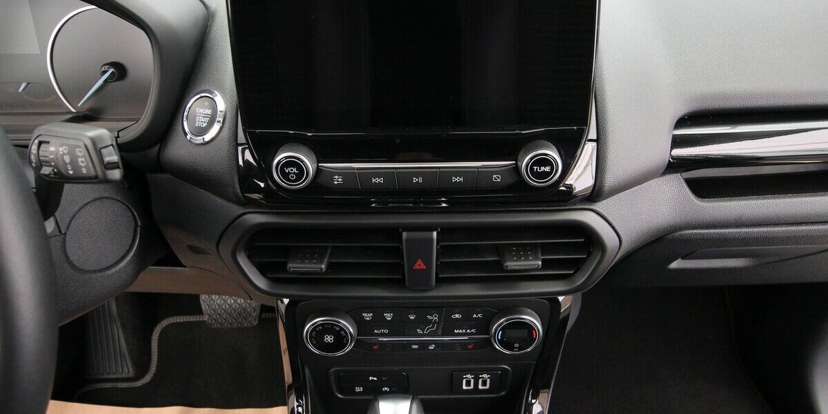 Ford EcoSport EcoBoost Titanium AHK+Bi-XENON+KAMERA 43.038 km 14.900 &euro; Hagenow 19230