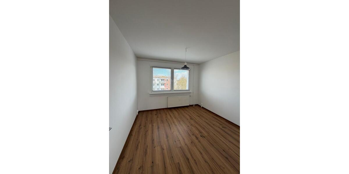 Etagenwohnung Schwerin Friedrichsthal - 2.5 Zimmer, 55 m&sup2;, 577&euro; | Angebot:25974695