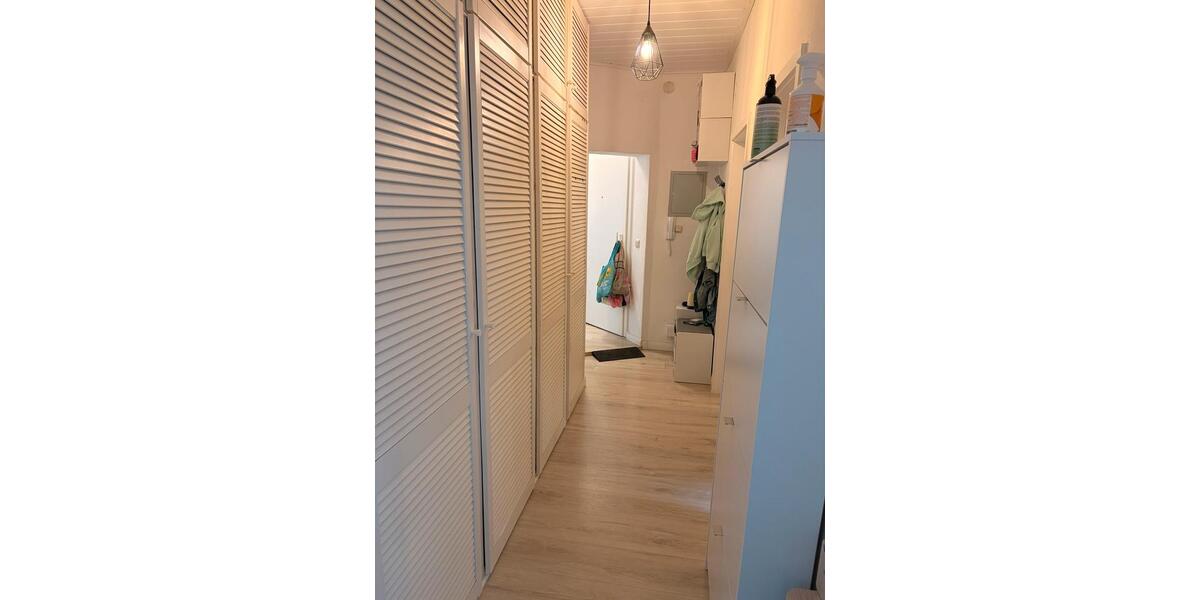 Etagenwohnung Schwerin Altstadt - 4 Zimmer, 106 m&sup2;, 1.000&euro; | Angebot:26637150
