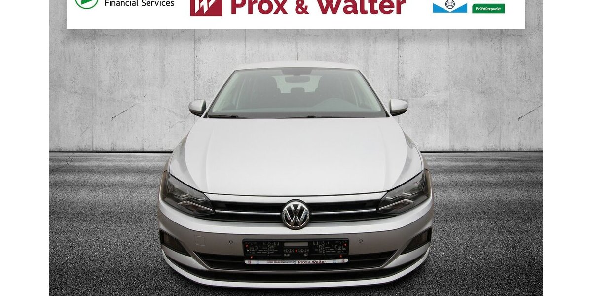 VW Polo VI Comfortline NAVI+WINTER-PAKET+TEMPOMAT 43.235 km 13.970 &euro; Hagenow 19230