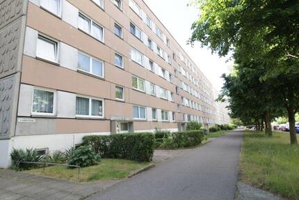 Helle 3-Raum-Wohnung mit Balkon & neuem Glanz zimmer