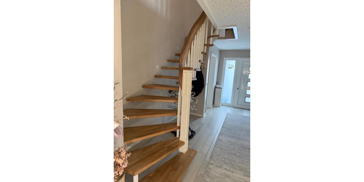 Einfamilienhaus Schwerin Friedrichsthal - 7 Zimmer, 240 m&sup2;, 780.000&euro; | Angebot:25790586