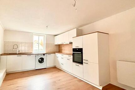 3 Raumwohnung, 93 m2, neue EBK, neues Bad 3 zimmer