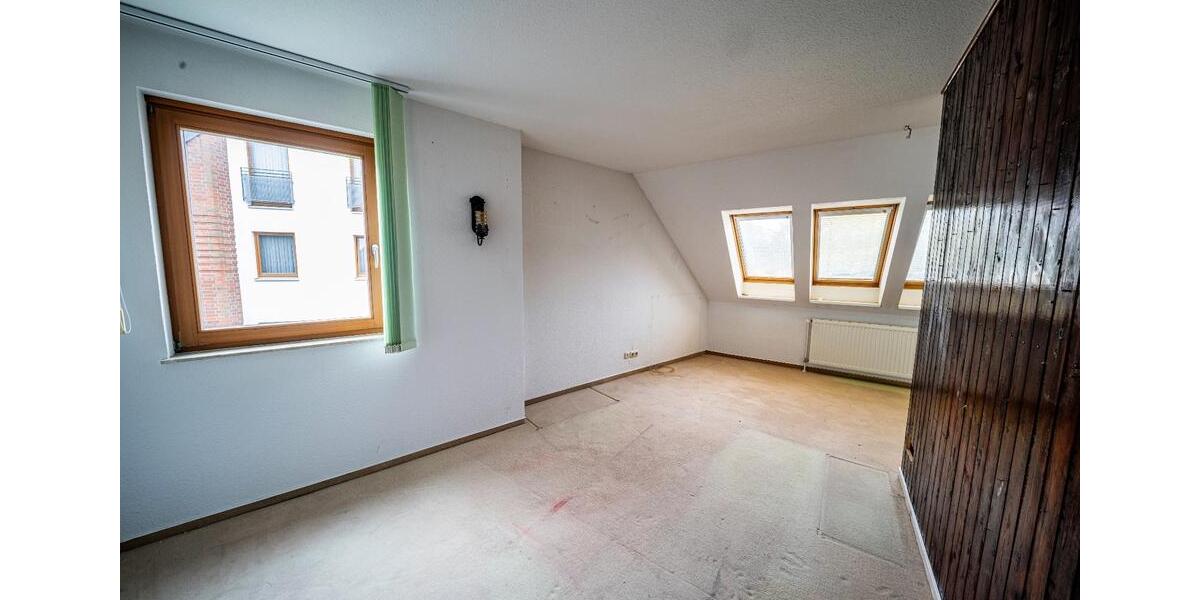 Familienfreundliches Massivhaus mit ausgebautem Studio 5 zimmer