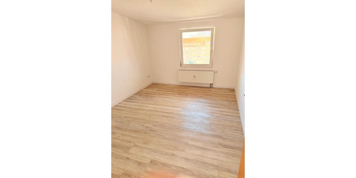 Dachgeschoßwohnung Schwerin - 2 Zimmer, 56 m&sup2;, 616&euro; | Angebot:26232582