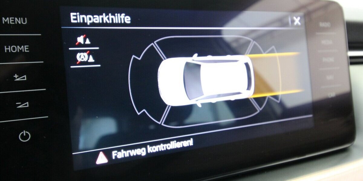 Skoda Kamiq TSI OPF DSG Style Plus NAVI+LED+ACC+ALU17 24.236 km 20.900 &euro; Hagenow 19230