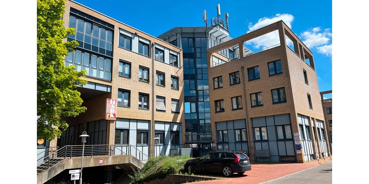 Repräsentative Büroetage in verkehrsgünstiger Toplage von 19061 Schwerin-Krebsförden zimmer