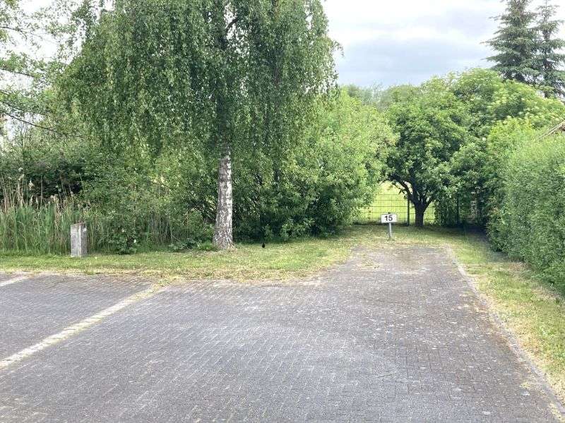 Garagen / Stellplätze Schwerin Altstadt - 40&euro; | Angebot:26686510