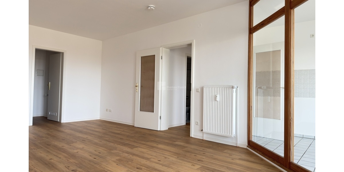 Repräsentatives Wohnen am Schlossgarten: Frisch renoviert & voller Wärme - Etagenwohnung Schwerin Feldstadt | Angebot:26828118