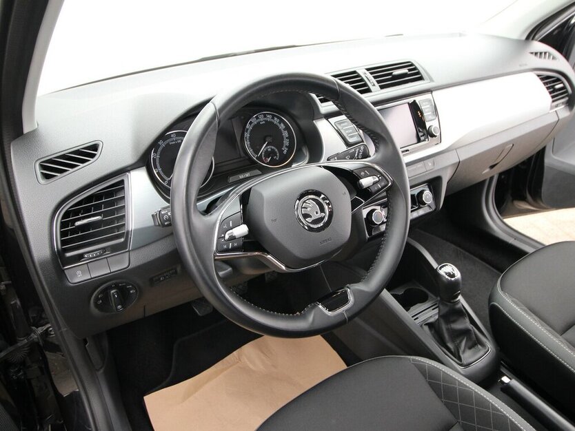 Skoda Fabia Combi TSI Ambition Plus KAMERA+SITZHEIZUNG 52.393 km 15.900 € Hagenow 19230