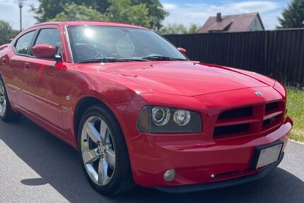 Dodge Charger 124.000 km 14.900 &euro; DAHLEWITZ 15827