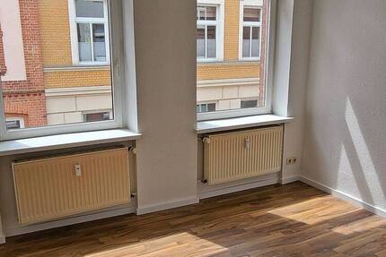 Wohnung Schwerin Schelfstadt - 2 Zimmer, 33 m&sup2;, 345&euro; | Angebot:26851509