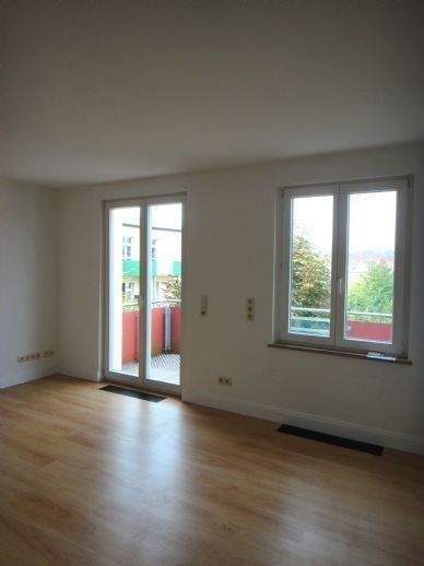 ~ Hochwertige 4-Zimmer-Dachgeschoss-Wohnung in Schwerin - Feldstadt - 2 Balkone Süd ~ 4 zimmer